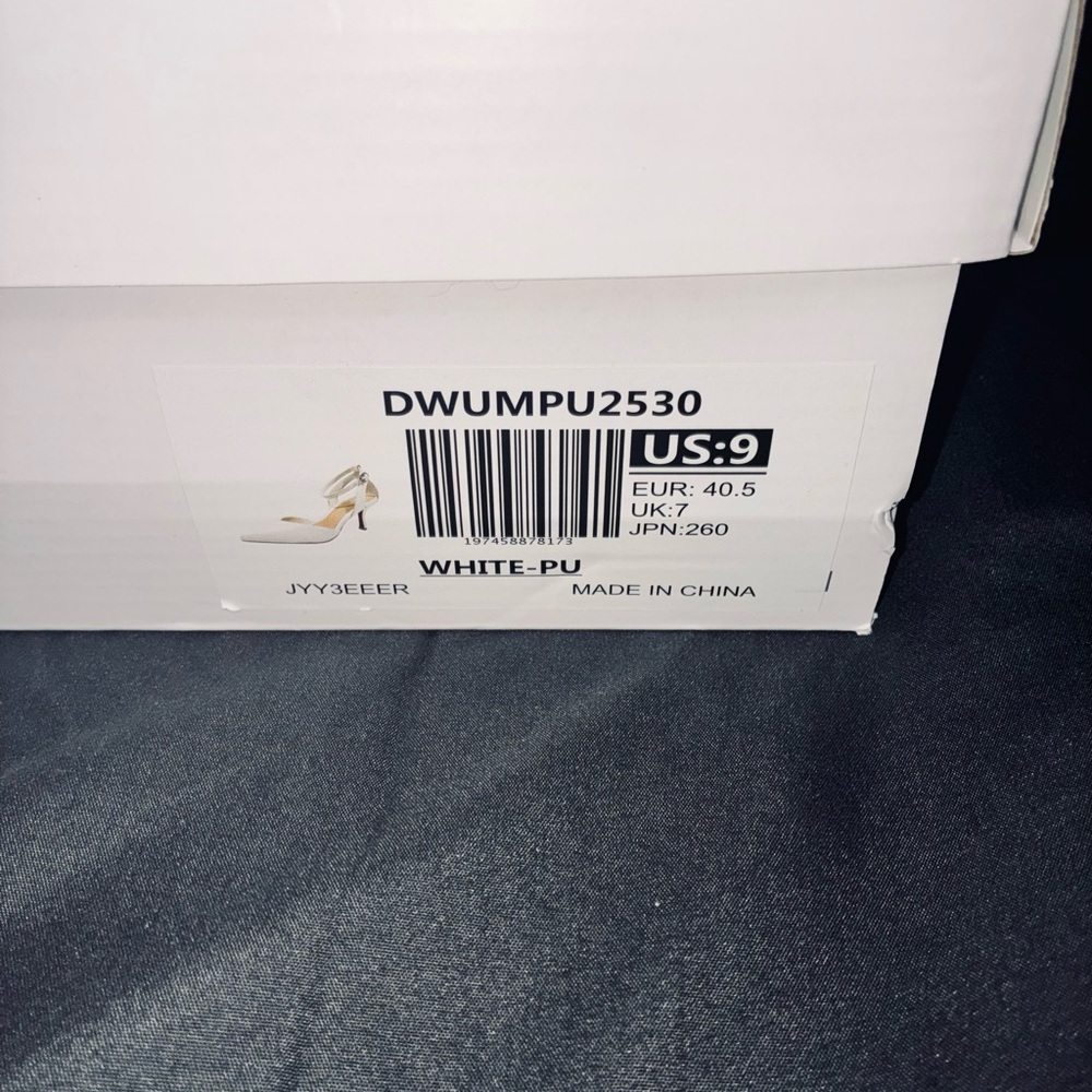Dream Pairs Women's Elegant White Heels - Picture 4 of 8